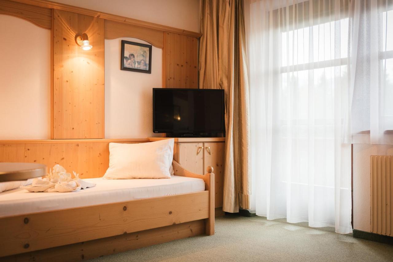 Hotel Sonneck Kossen Bagian luar foto